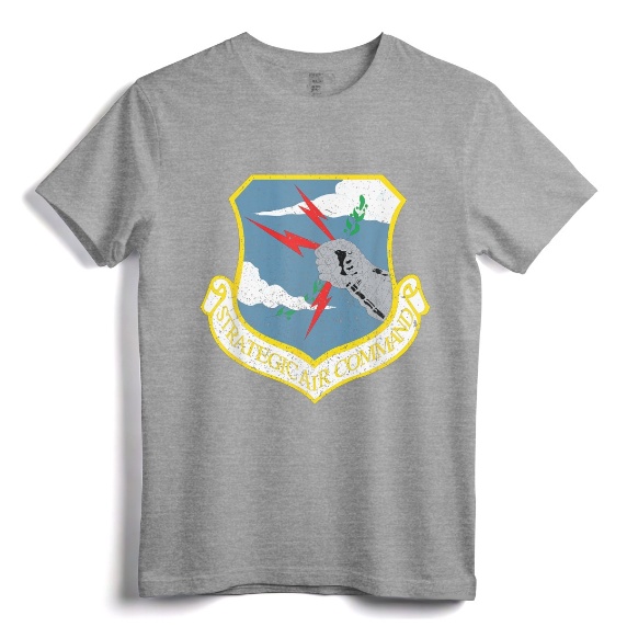 Strategic Air Command SAC Cold War Grunge Vintage T-Shirt - Retro US Air Force Military Tee for History Enthusiasts