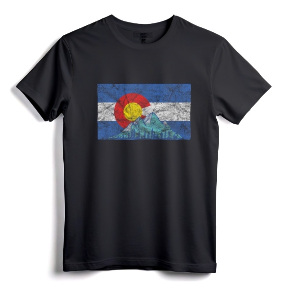 Vintage Retro Colorado Flag and Rocky Mountains T-Shirt - Distressed Style Tee for Nature Lovers and Outdoor Enthusiasts