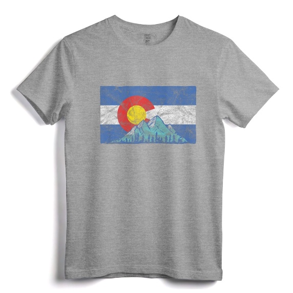 Vintage Retro Colorado Flag and Rocky Mountains T-Shirt - Distressed Style Tee for Nature Lovers and Outdoor Enthusiasts